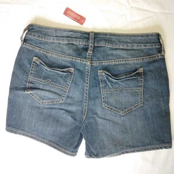 NWT ARIZONA JEAN SHORTS SZ 5 - Picture 2 of 3